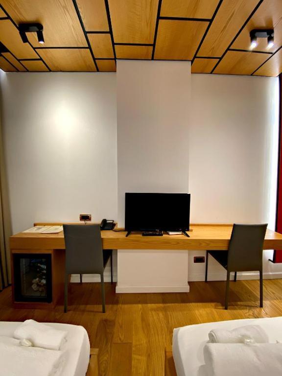 Crown Boutique Hotel Durrës 외부 사진