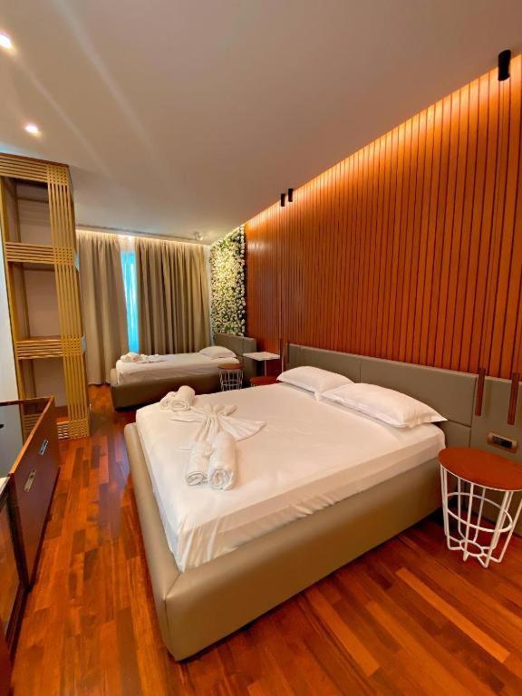 Crown Boutique Hotel Durrës 외부 사진