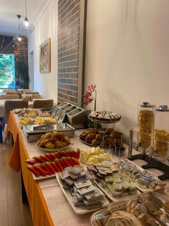 Crown Boutique Hotel Durrës 외부 사진