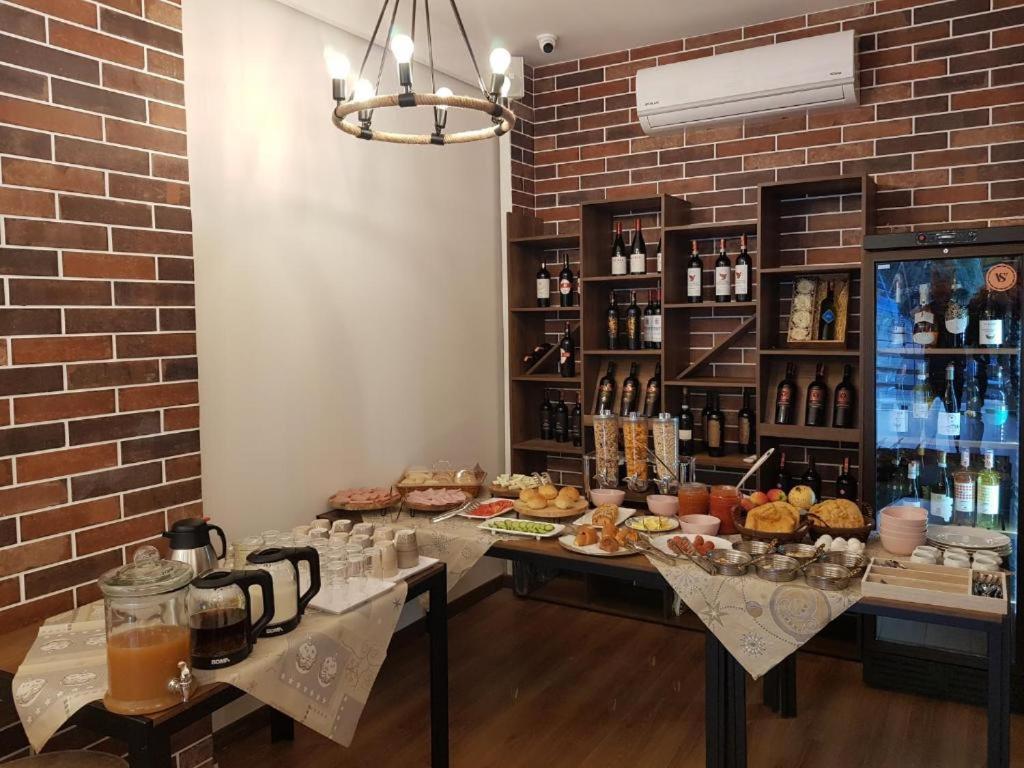 Crown Boutique Hotel Durrës 외부 사진